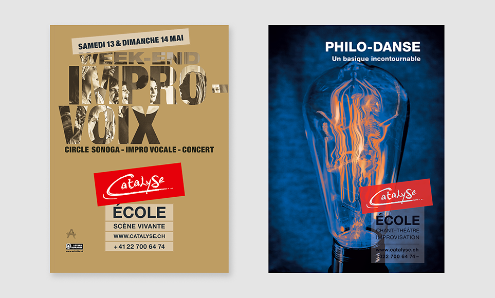 simulation 3D de l'avion gris foncé dans le ciel avec peinture design